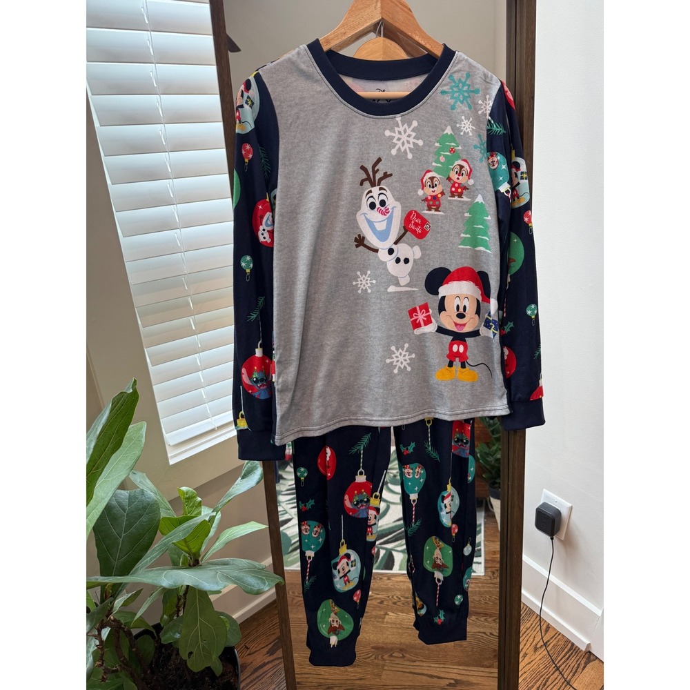 Disney‎ Holiday Family Pajamas Set Mickey Mouse Olaf Christmas NEW Women's Small